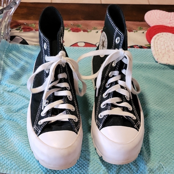 Converse Women's Black Platform High-Tops - Picture 1 of 4